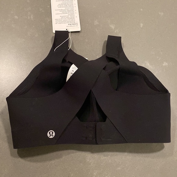 Lululemon enlite bra 30C - Picture 3 of 4